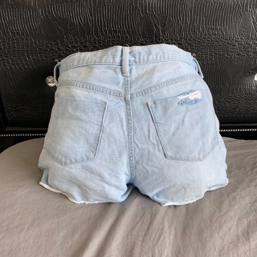 Mossimo Boyfriend Midi Distressed light wash Short